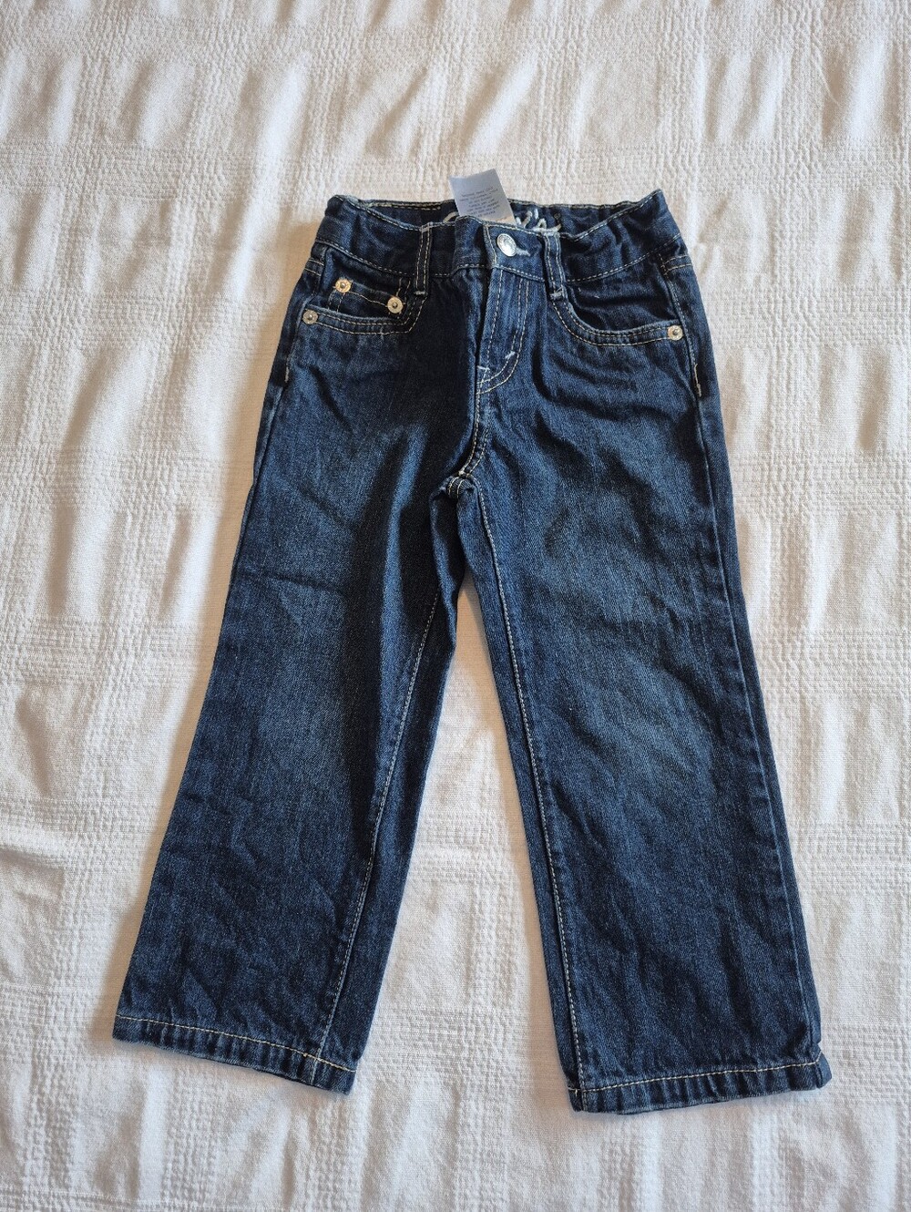Levis girls size 3T dark wash jeans, adjustable waist, heart pockets VGUC